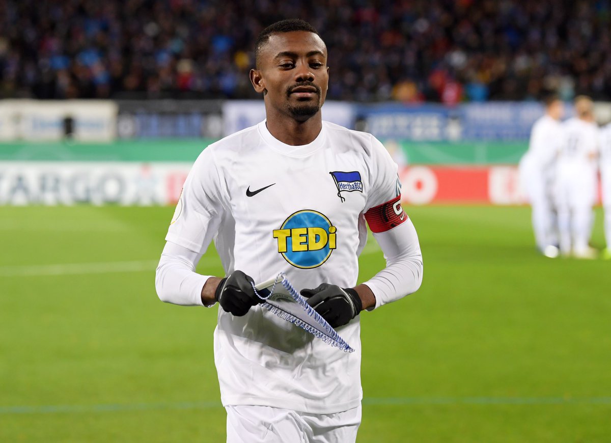 Kalou Publicly Violates Lockdown Laws, Hertha Suspends the Attacker