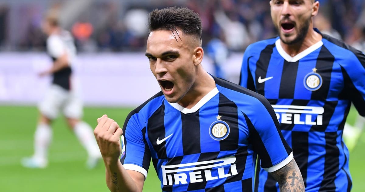 Scaloni Feels Lautaro Martinez Would Have to Sacrifice Himself at Barcelona