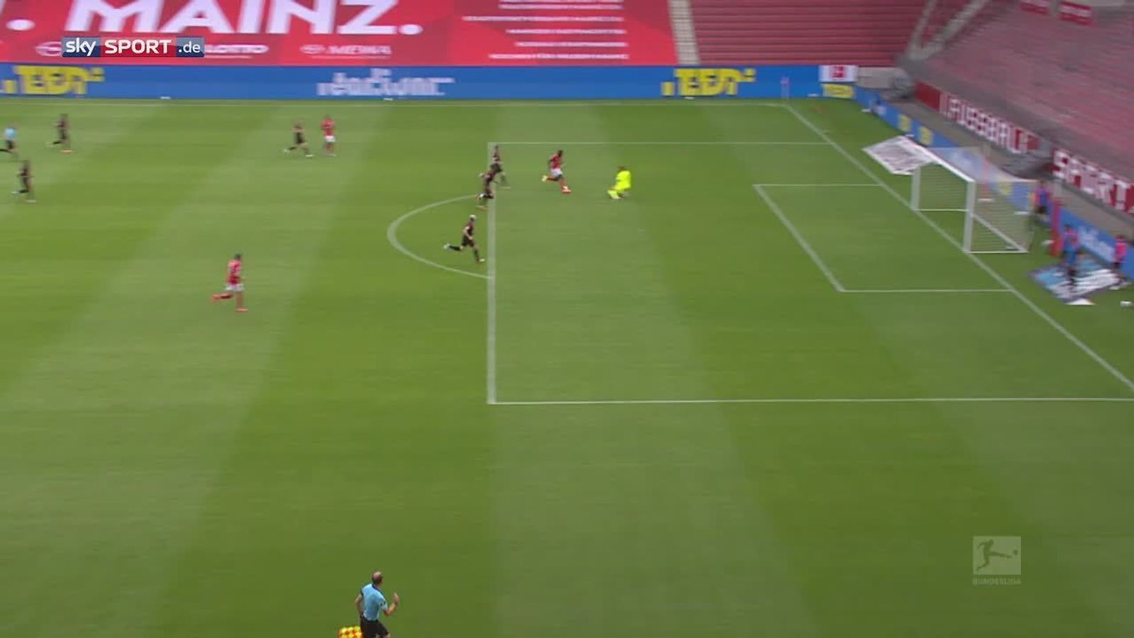 Mainz Lose to Augsburg after Niederlechner’s First-minute Goal