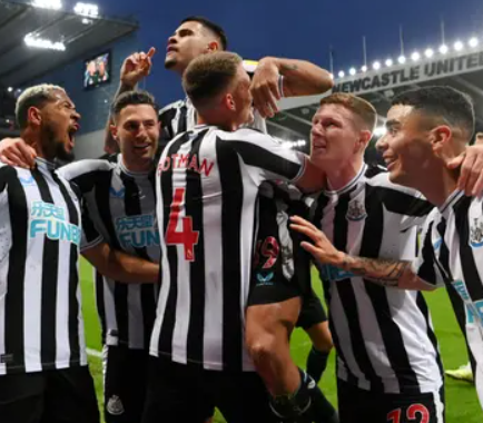 Newcastle 4-1 Brighton: Magpies have one foot in the UCL