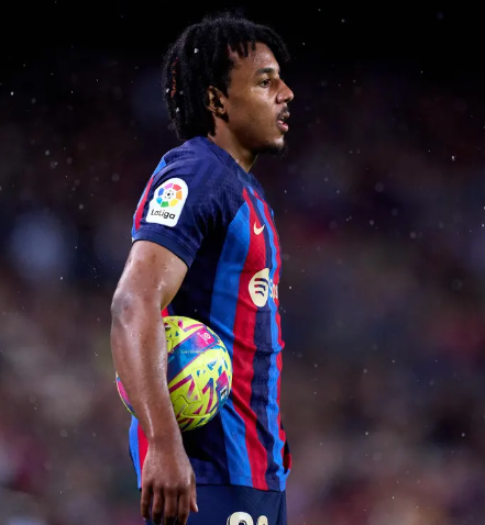 Koundé does not intend to leave Barcelona this summer