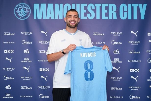 Mateo Kovacic signs for Manchester City until 2027